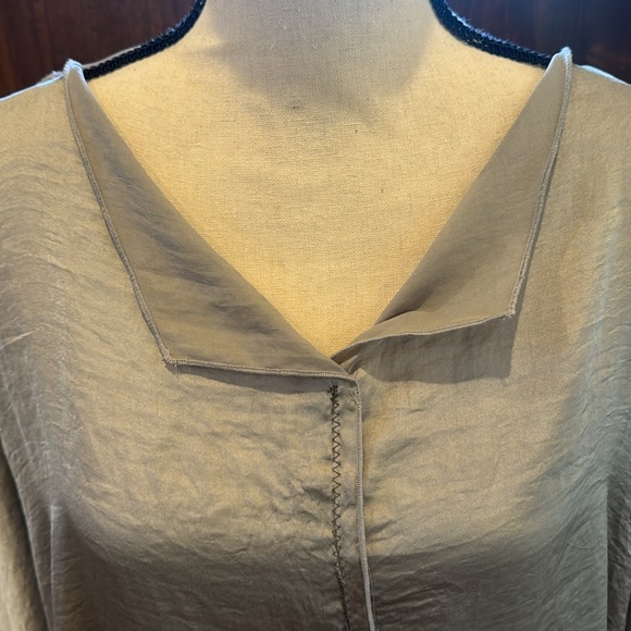 Tutu and Lilli Light Grey/Silver Blouse - Picture 2 of 7
